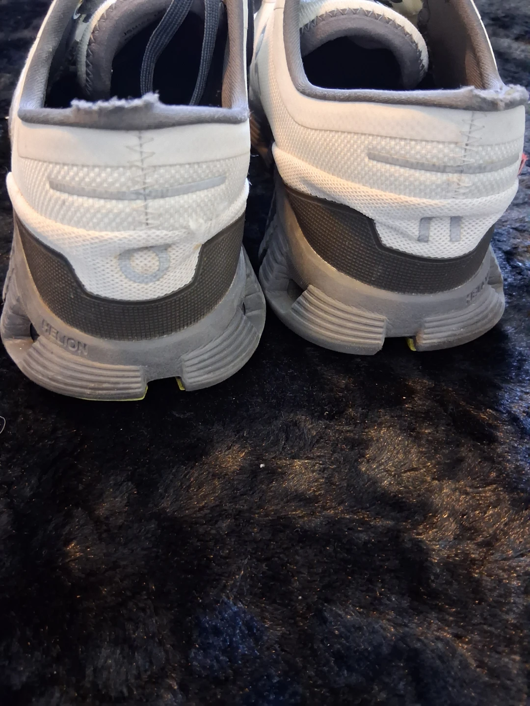 On Cloud Running Shoes - photo 4
