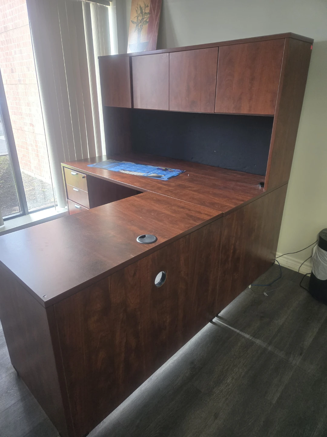 L-Shaped Office Desk with Hutch