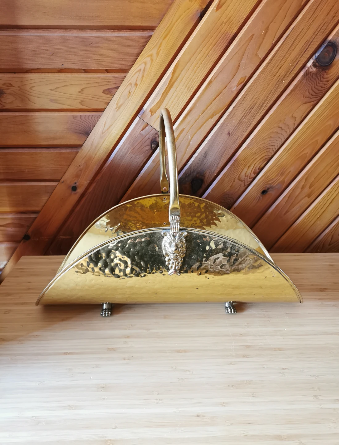 Vintage Brass Finish Log Holder/Magazine Rack with Lion Accents