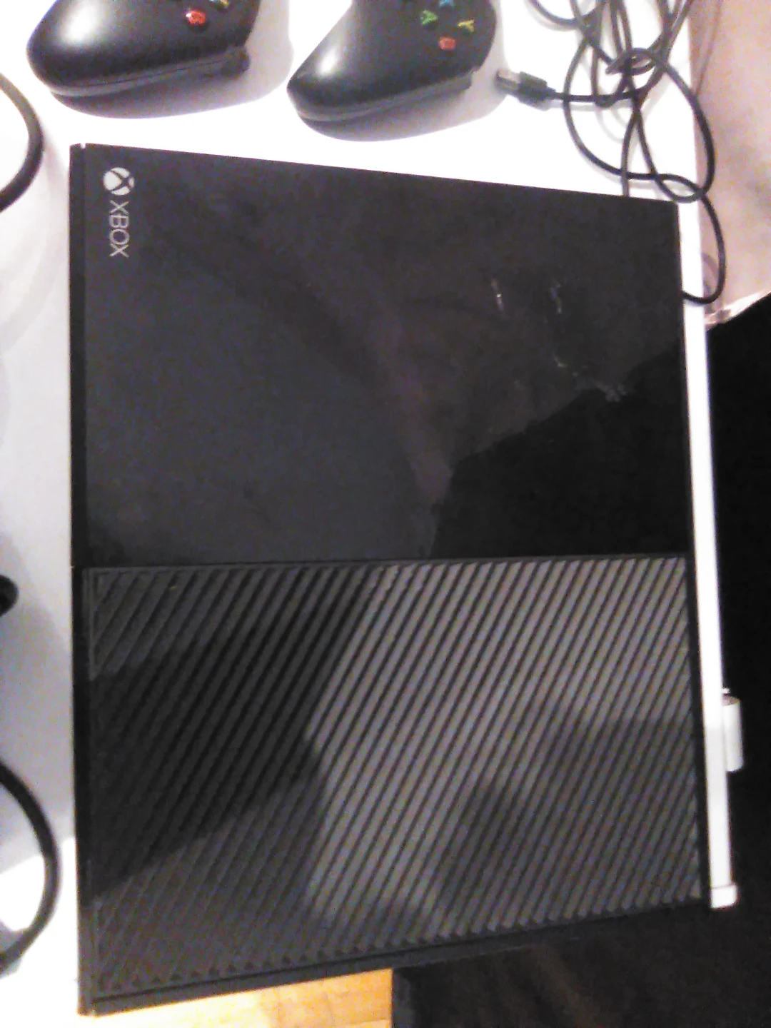 Xbox one w 2 controllers all wires - photo 2