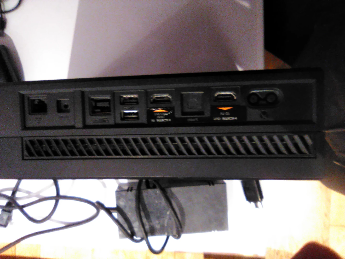 Xbox one w 2 controllers all wires - photo 3