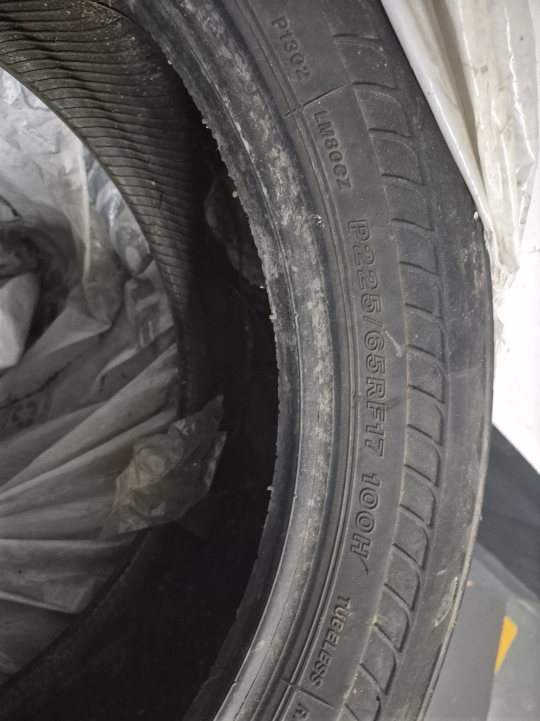 4 Hankook Ventus S1 Noble2 Tire P225/65R17 100H - photo 2