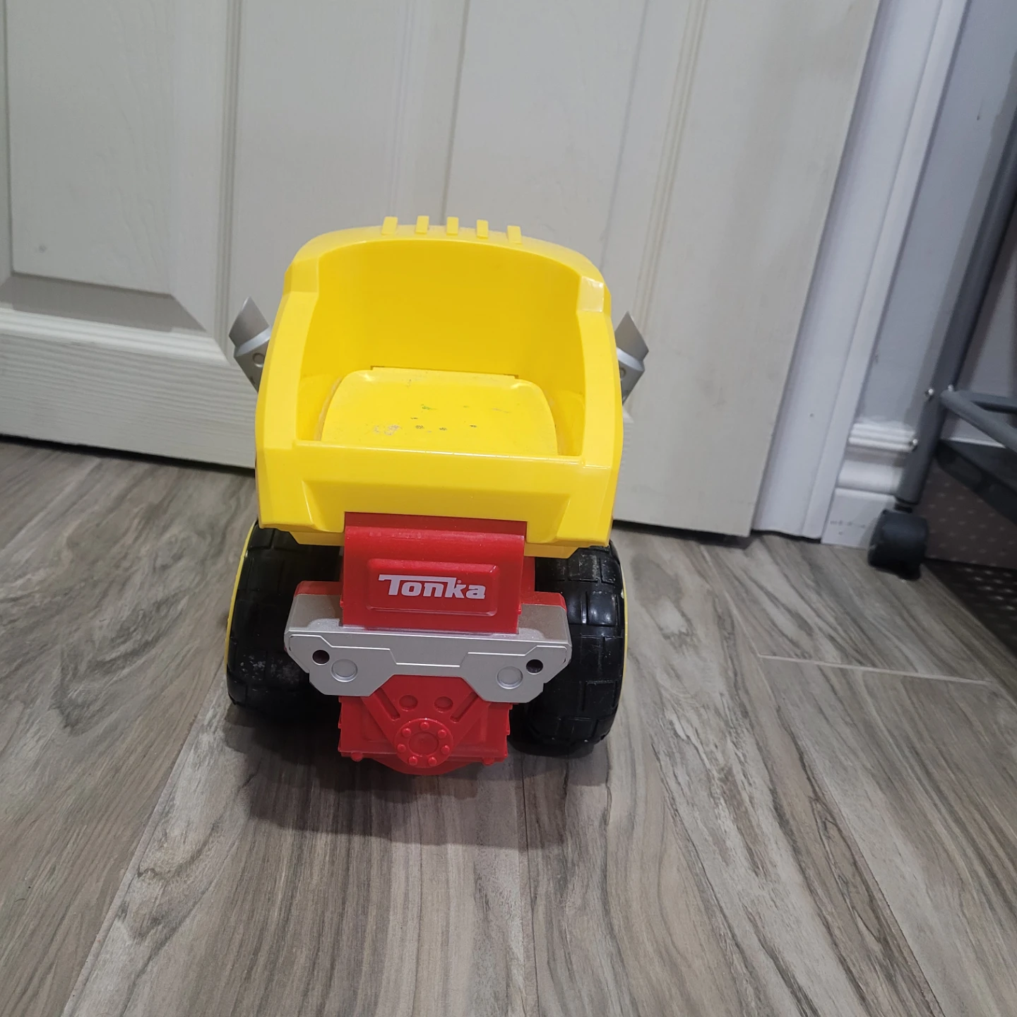 Tonka Mighty Dump Truck Toy