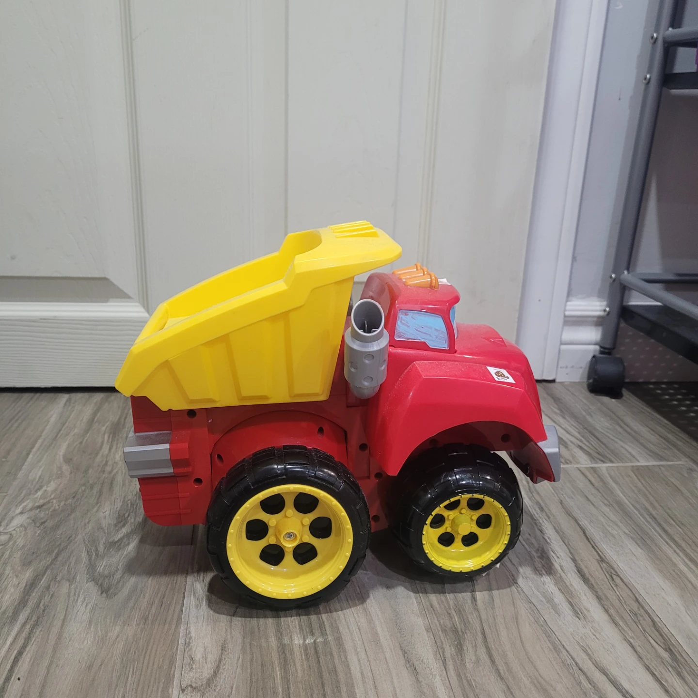 Tonka Mighty Dump Truck Toy - photo 4