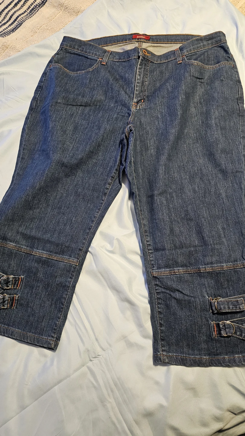 Bullet Blue Jeans Inc. Capris Size 22