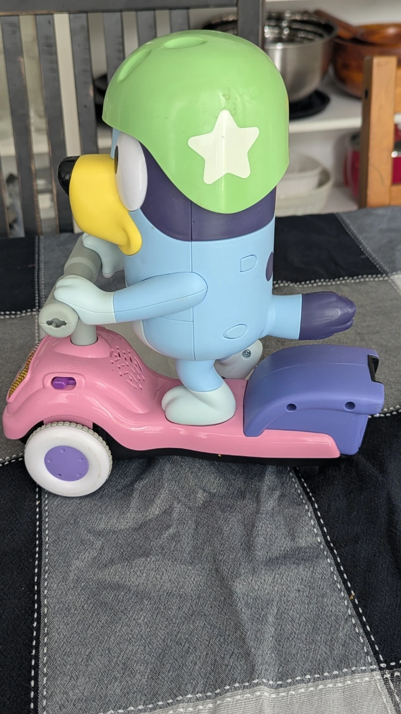 Bluey Scooter Toy - photo 2