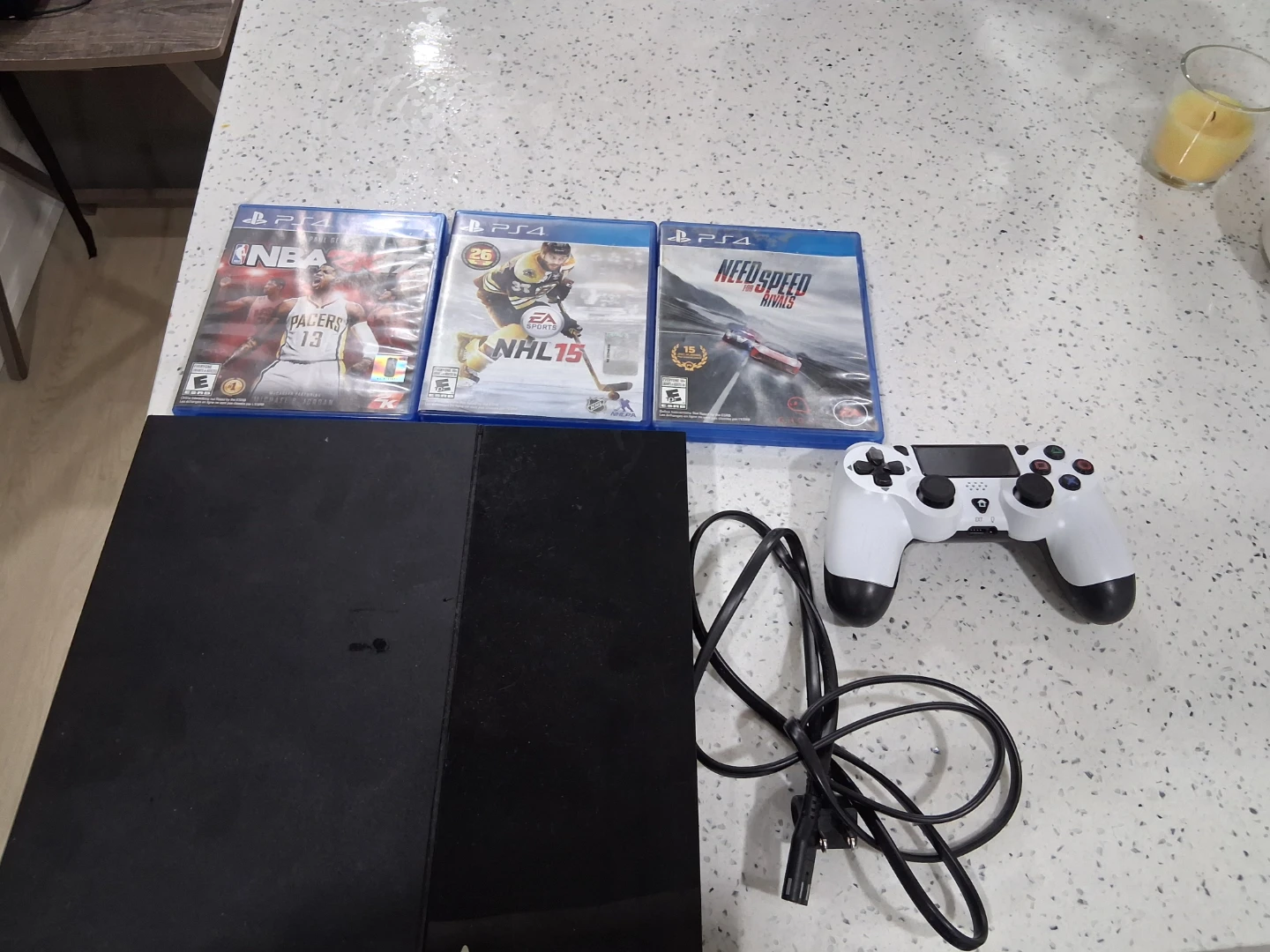 PlayStation 4 Console with 3 Games - photo 2