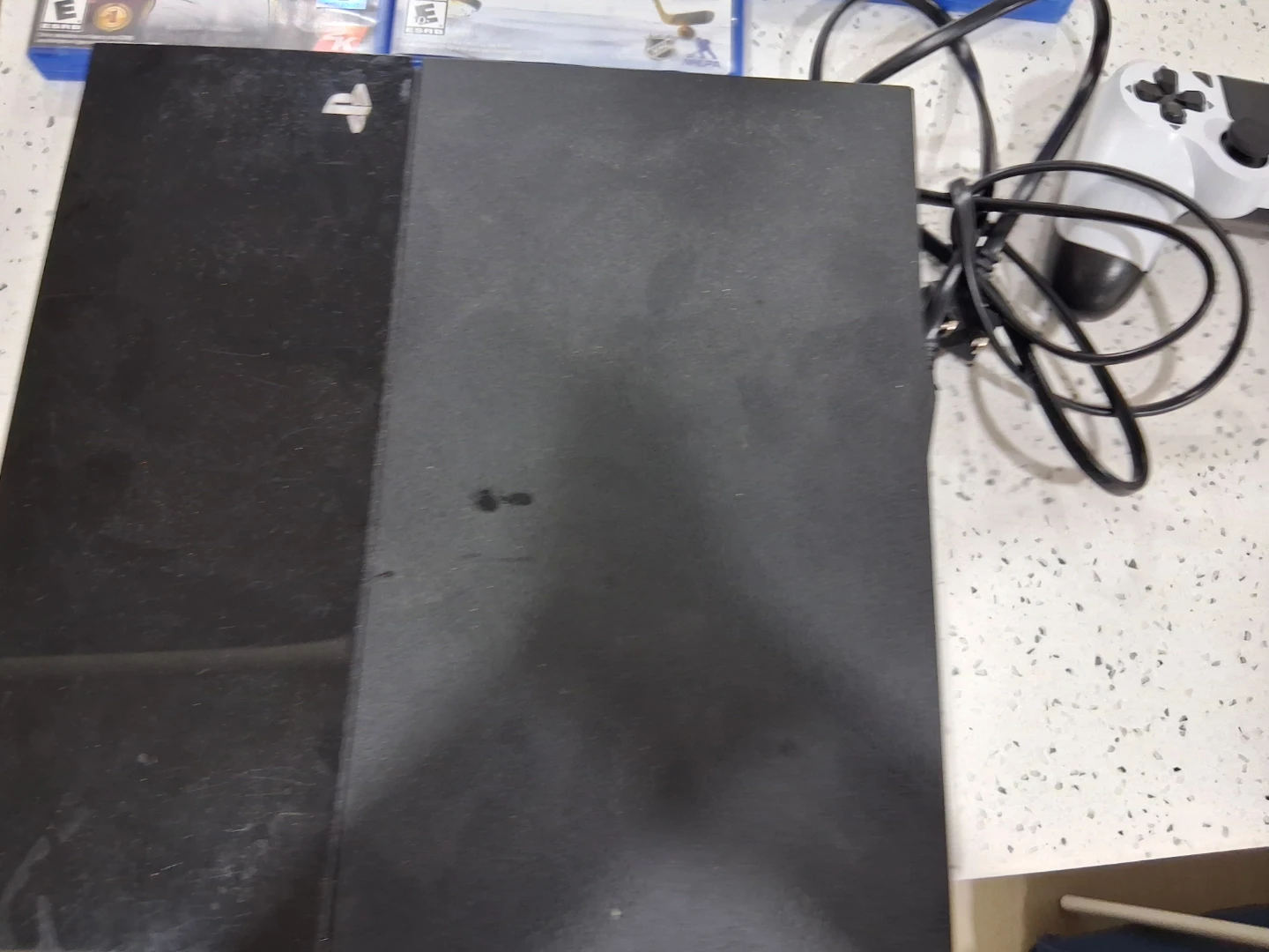 PlayStation 4 Console with 3 Games - photo 3