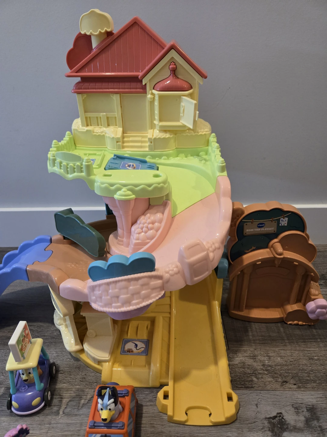 VTech Bluey Road Trip Playset - photo 4