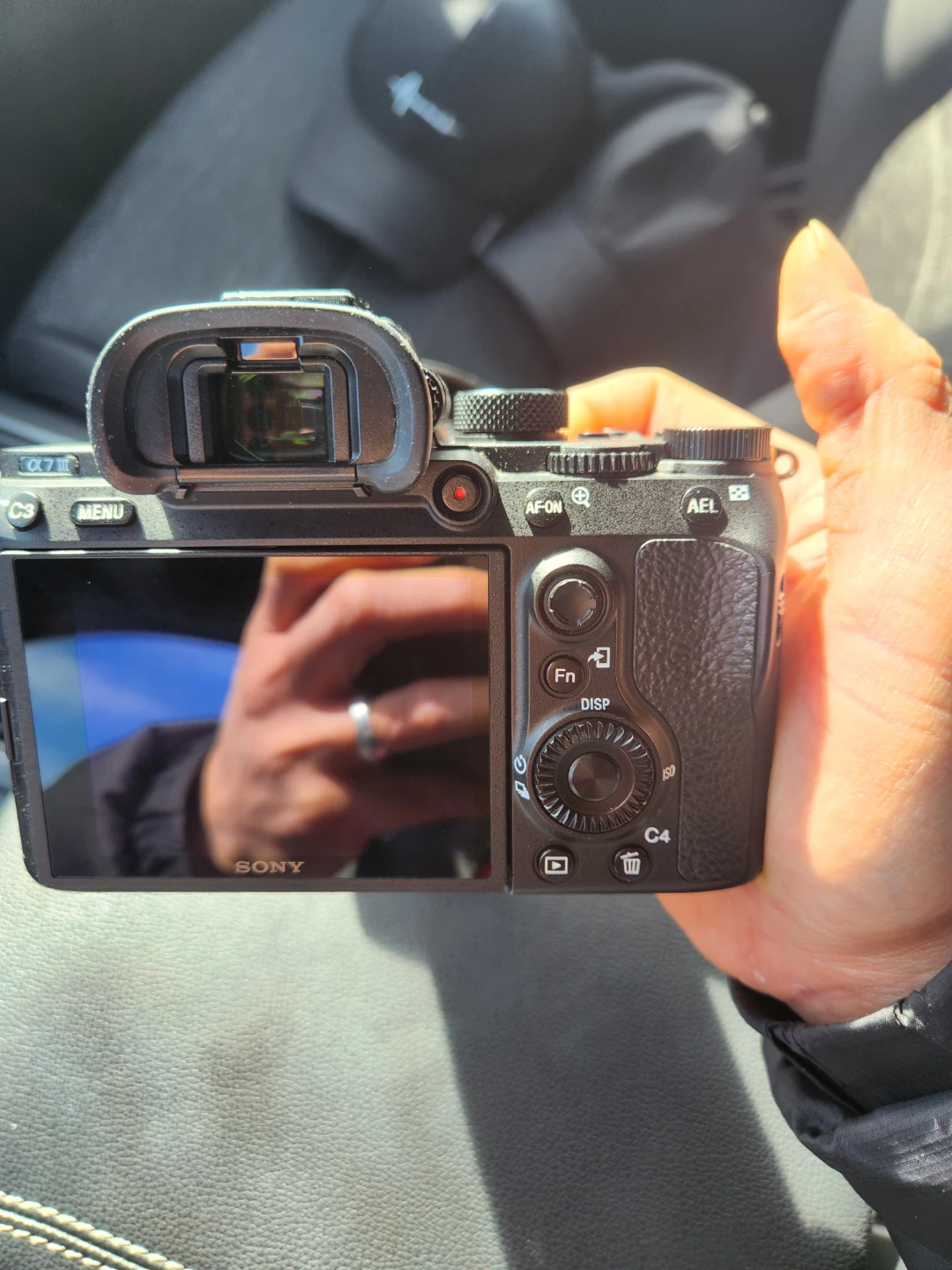 Sony Alpha a7 III (99% brand new - body only) - photo 2