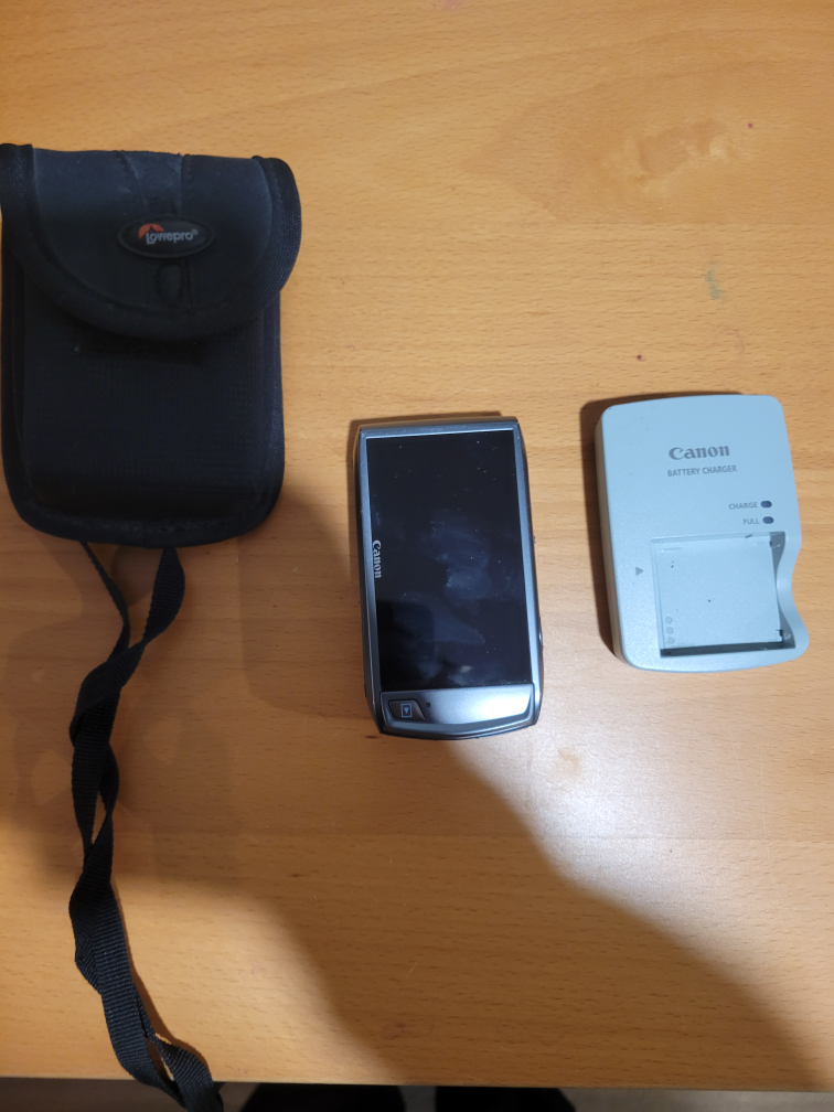 Canon PowerShot Digital Camera with Lowepro Case and Charger - photo 2
