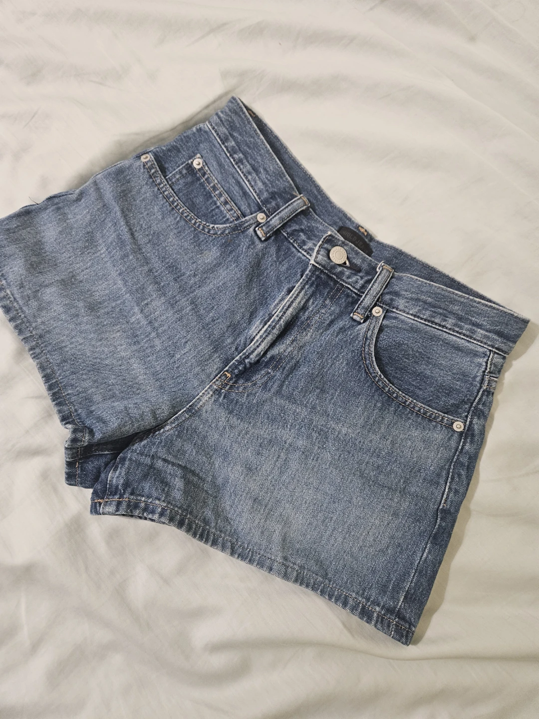 Uniqlo Denim Shorts - 25 inch Waist - photo 2