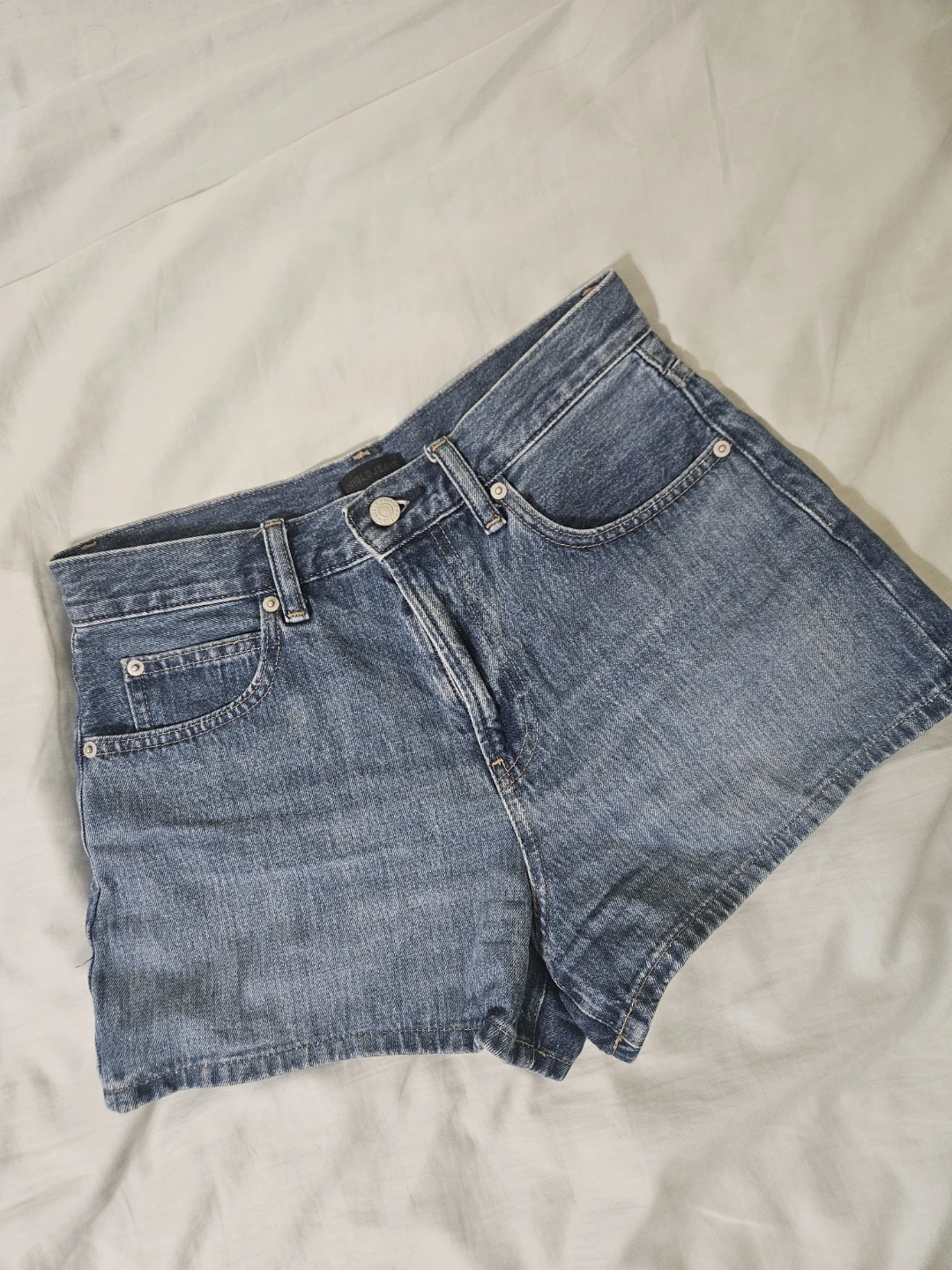 Uniqlo Denim Shorts - 25 inch Waist - photo 3