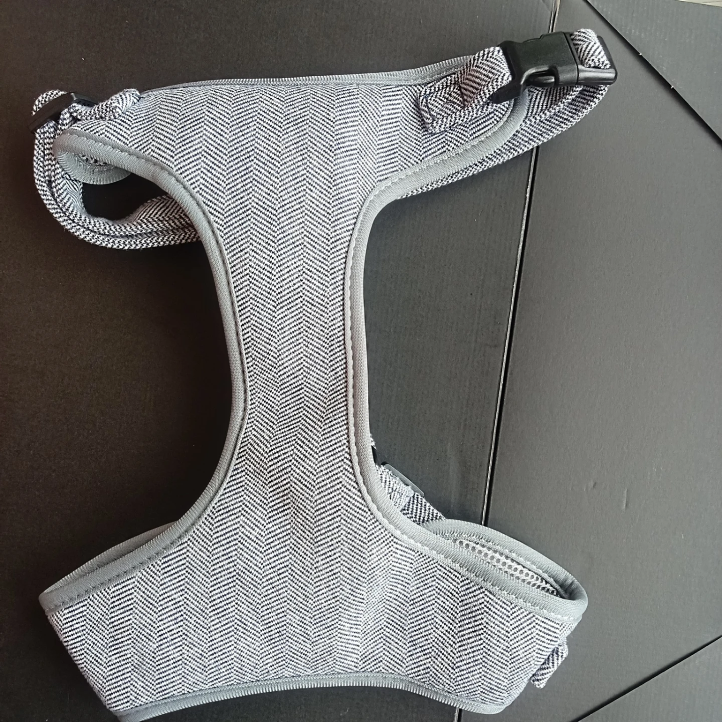 $25 Soft Mesh No-Pull Dog Harness.   Larg medium