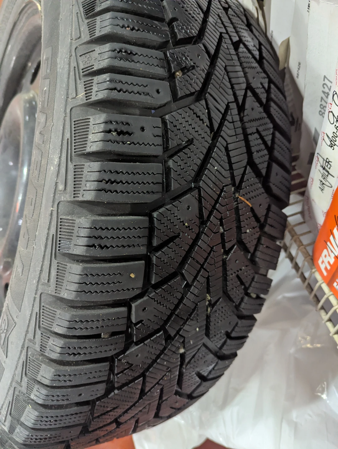 Altimax Winter Tires and Rims - photo 3