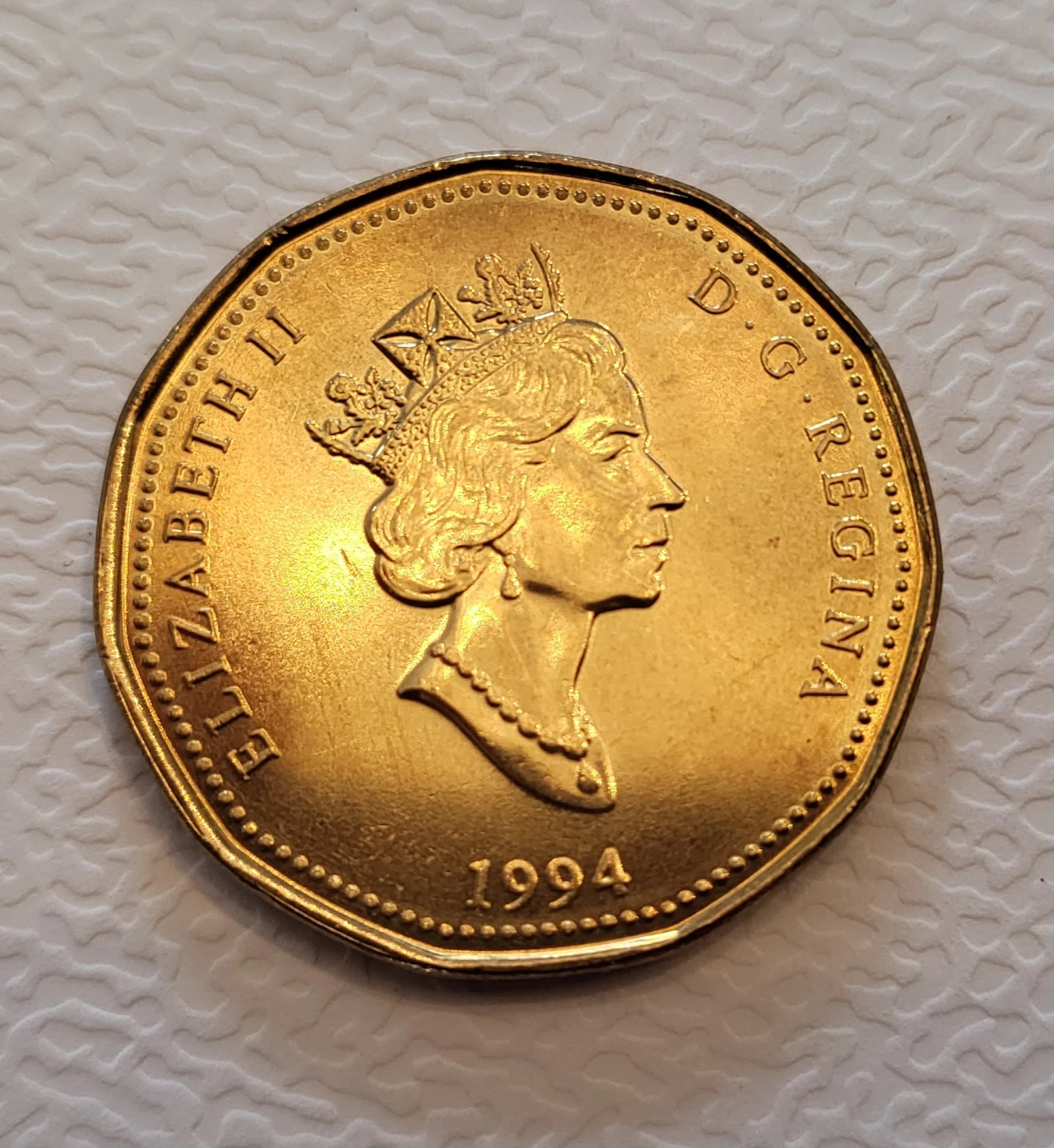 Commerative National War Memorial Canadian Dollar Coin - 1994 - photo 2