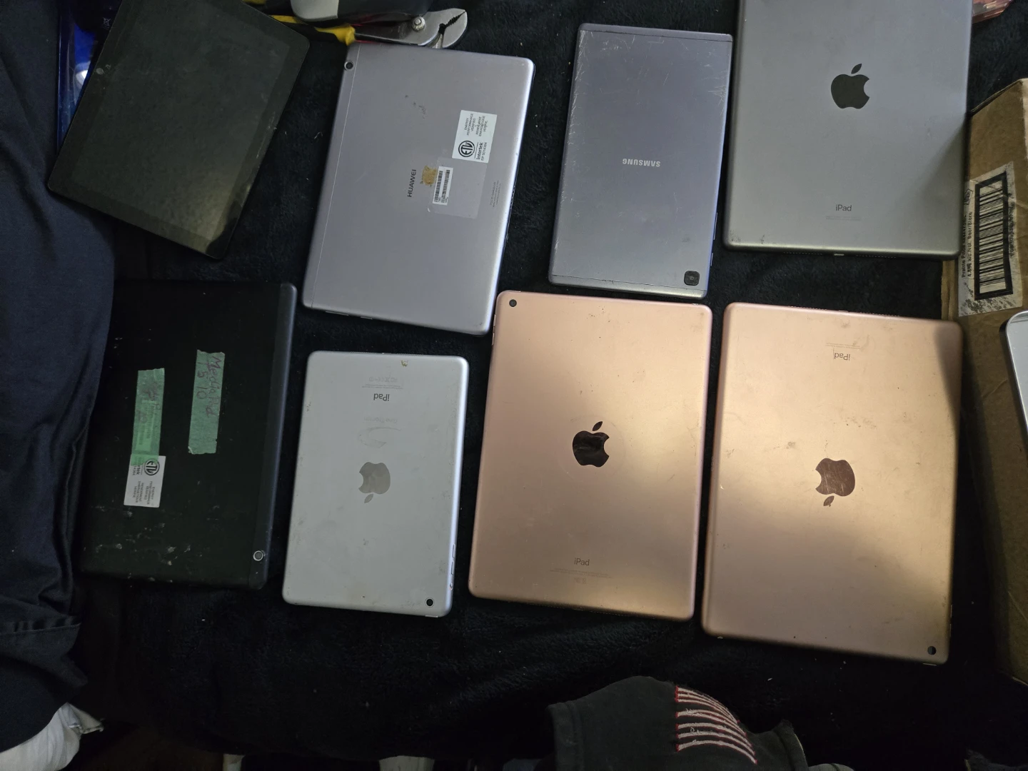 Mixed Lot of Smartphones and Tablets
