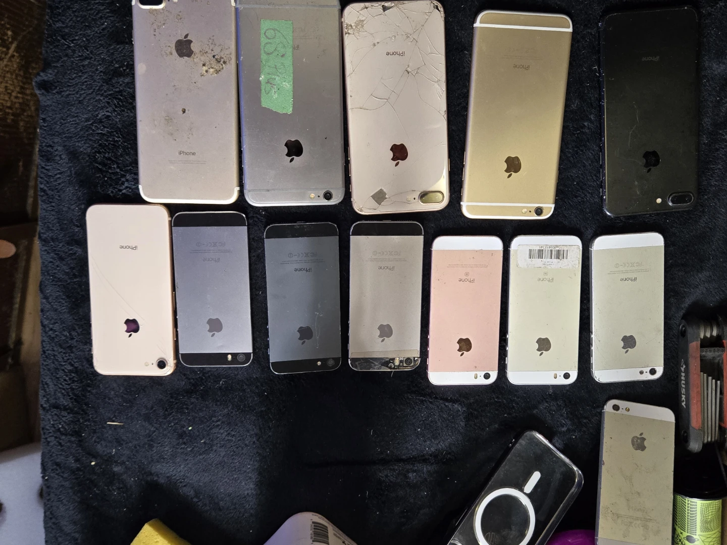 Mixed Lot of Smartphones and Tablets - photo 4
