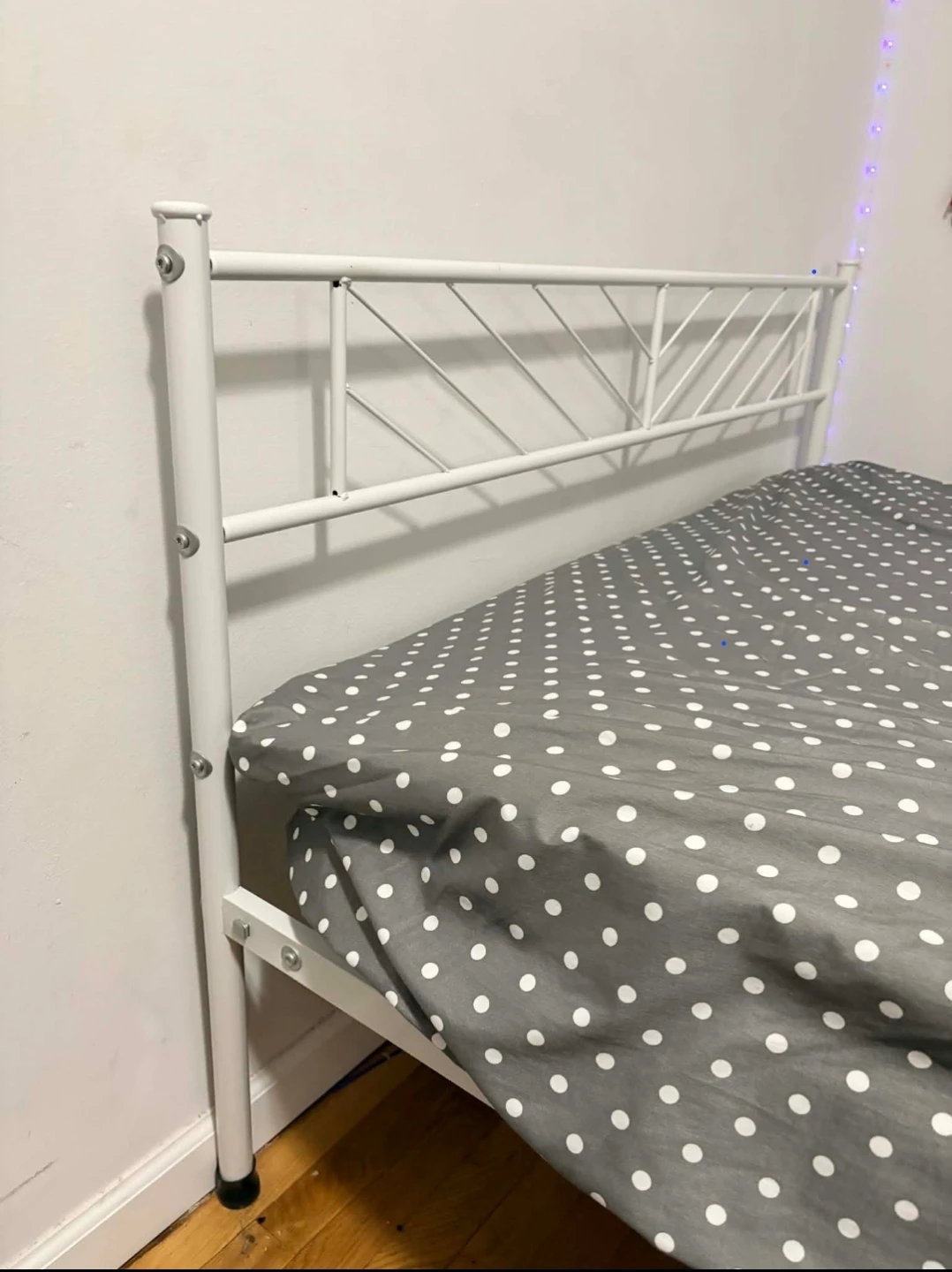 ✨ FULL SIZE White Metal Bed Frame - ALREADY DISASSEMBLED! ✨ - photo 4