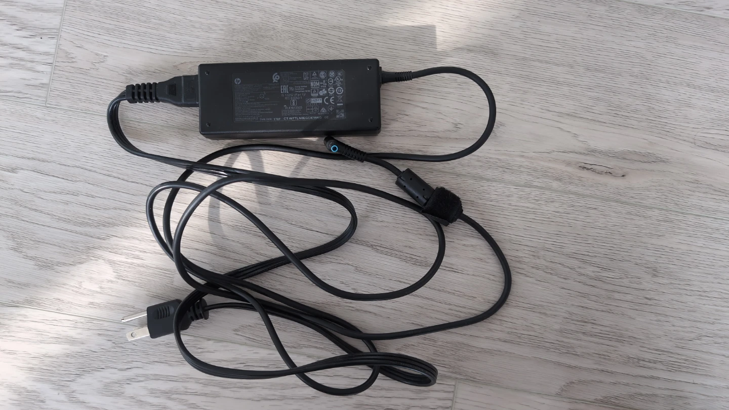 HP Laptop AC Adapter Power Supply Cord Charger - photo 2