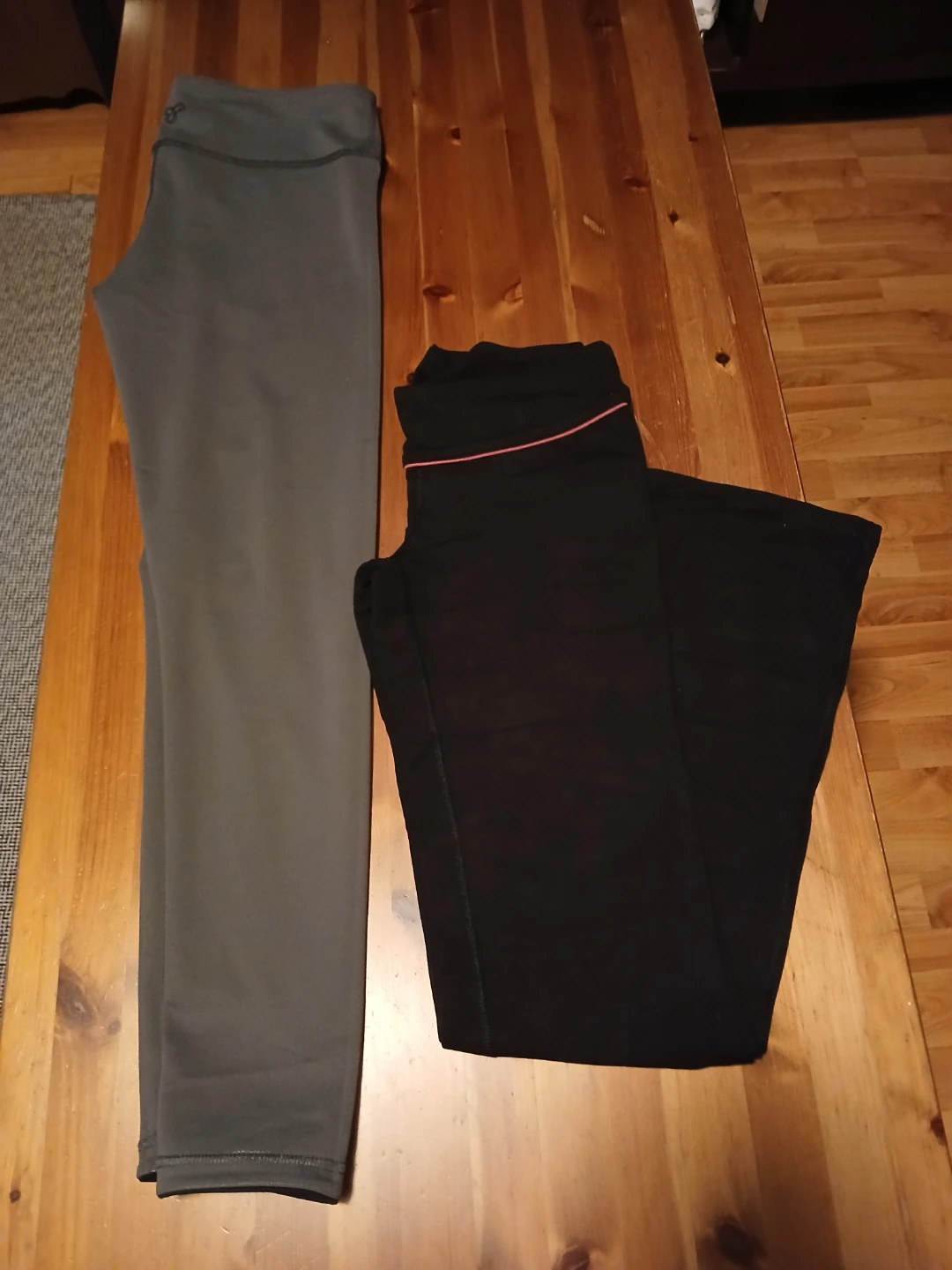 TNA Black & Grey Leggings - Size S - photo 4
