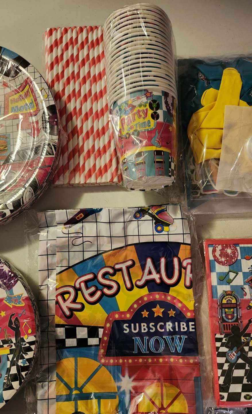 Retro Diner Party Supplies Set- Set for 20 people - photo 5