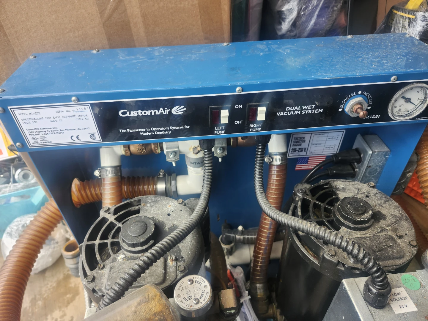 CustomAir MC-202 Dual Wet Vacuum System