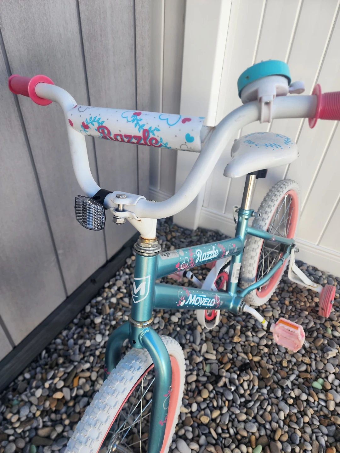 Movelo Razzle Kids Bike with Training Wheels - photo 2