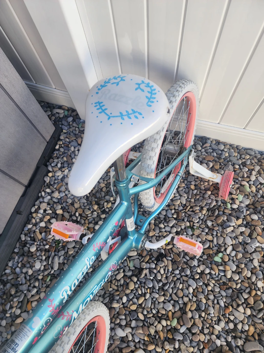 Movelo Razzle Kids Bike with Training Wheels - photo 3