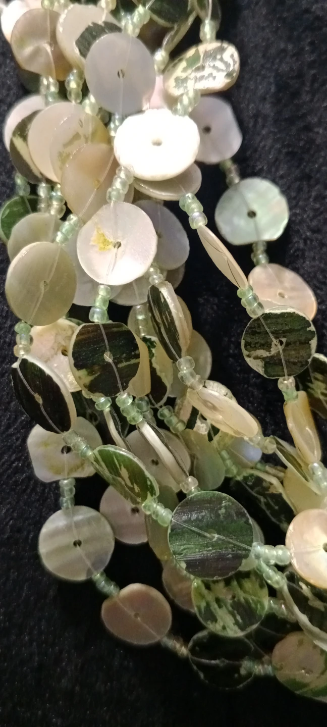 Vintage 🔥 Silver Tone Chain Necklace with Shell Discs - photo 3