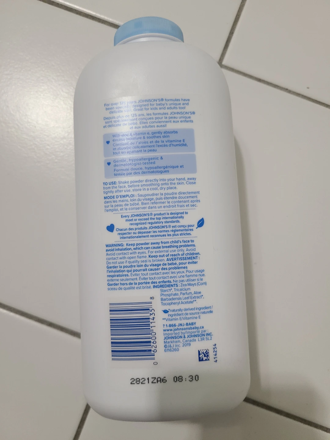Johnson's Aloe & Vitamin E Baby Powder 623g - photo 2