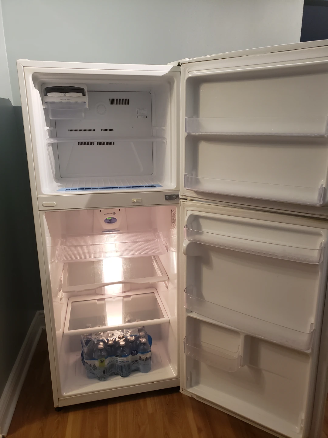 White Top-Freezer Refrigerator