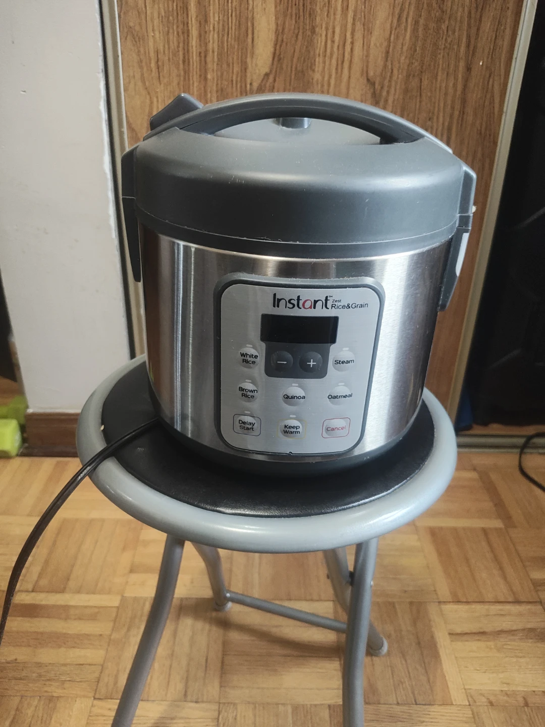 Instant Pot 6-in-1 Rice Cooker & Grain