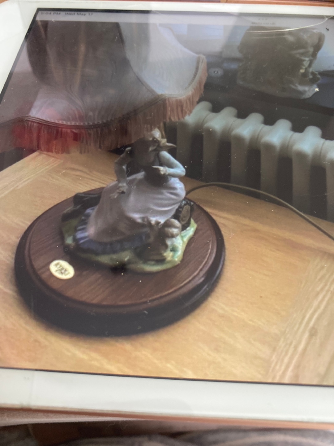 Lladro Figurine of a Woman with a Dog - photo 5