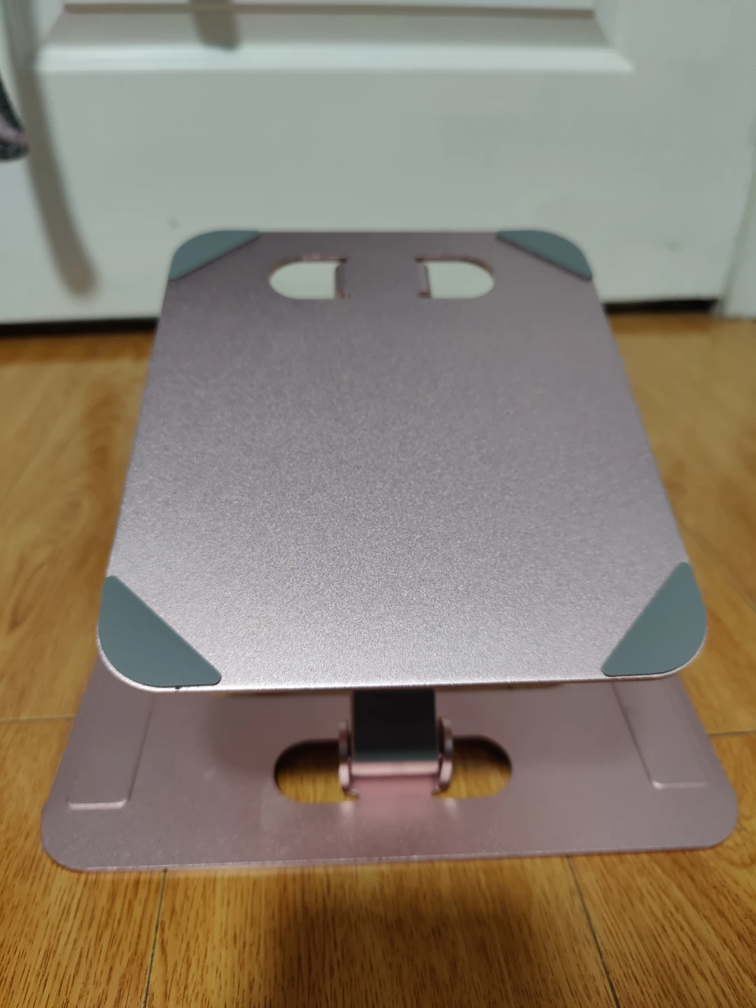 Pink Adjustable Aluminum Laptop Stand - photo 3