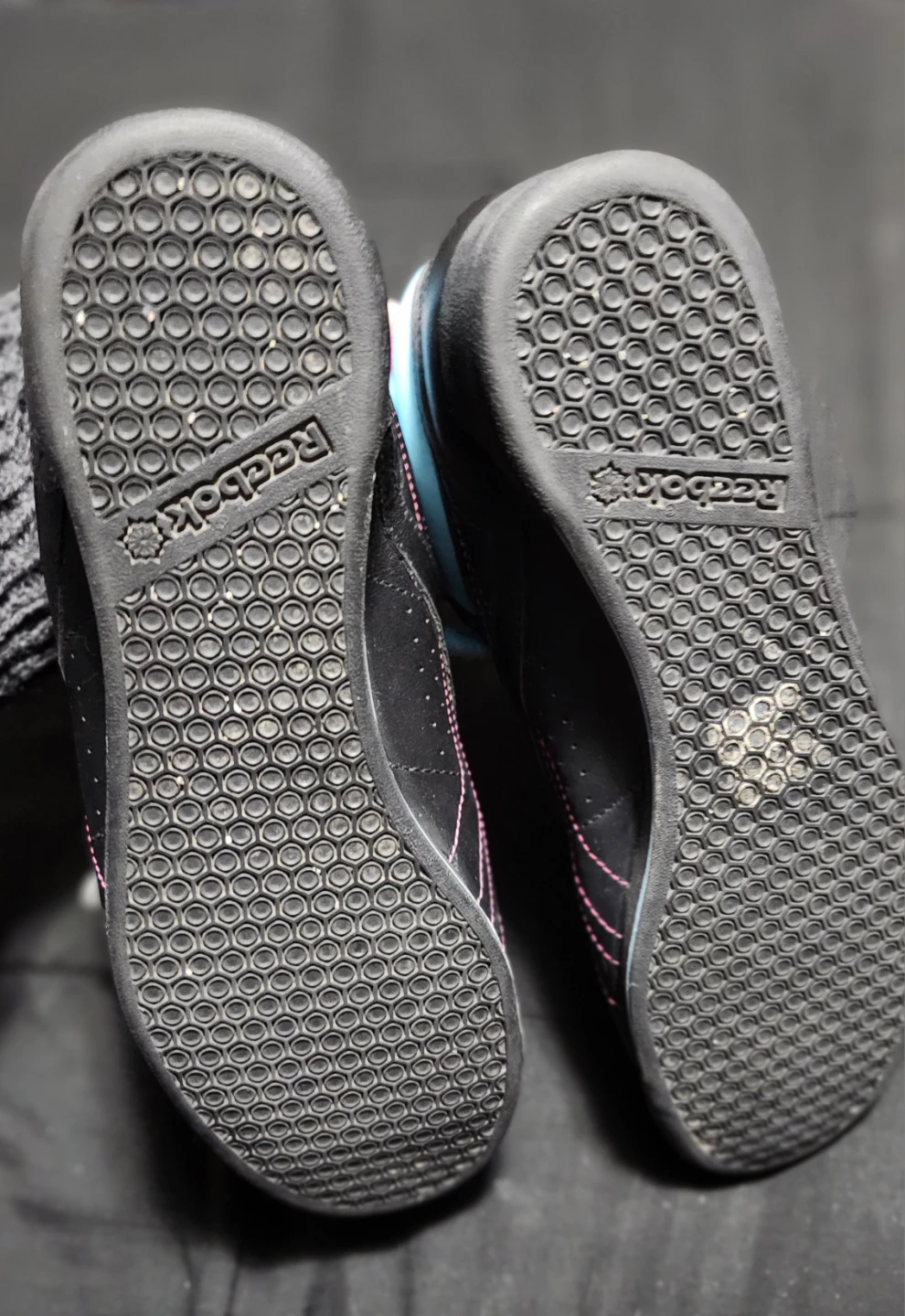 $20 Reebok shoes 8.5 - photo 3