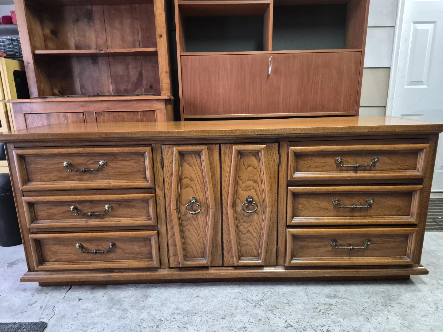 Wooden Dresser with 9 Drawers and Cabinet Space