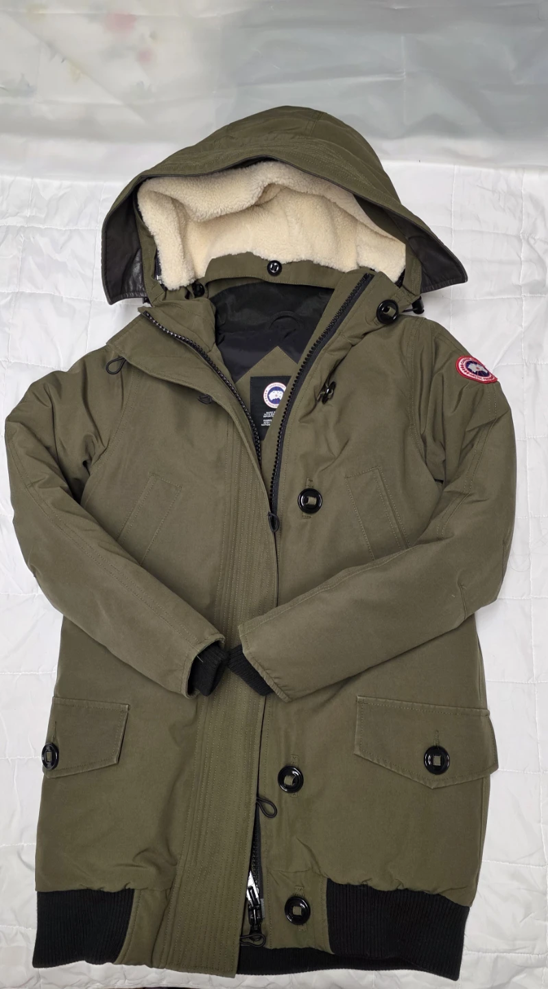 Canada Goose Women's Finnegan Parka Military Green XS/TP Parka