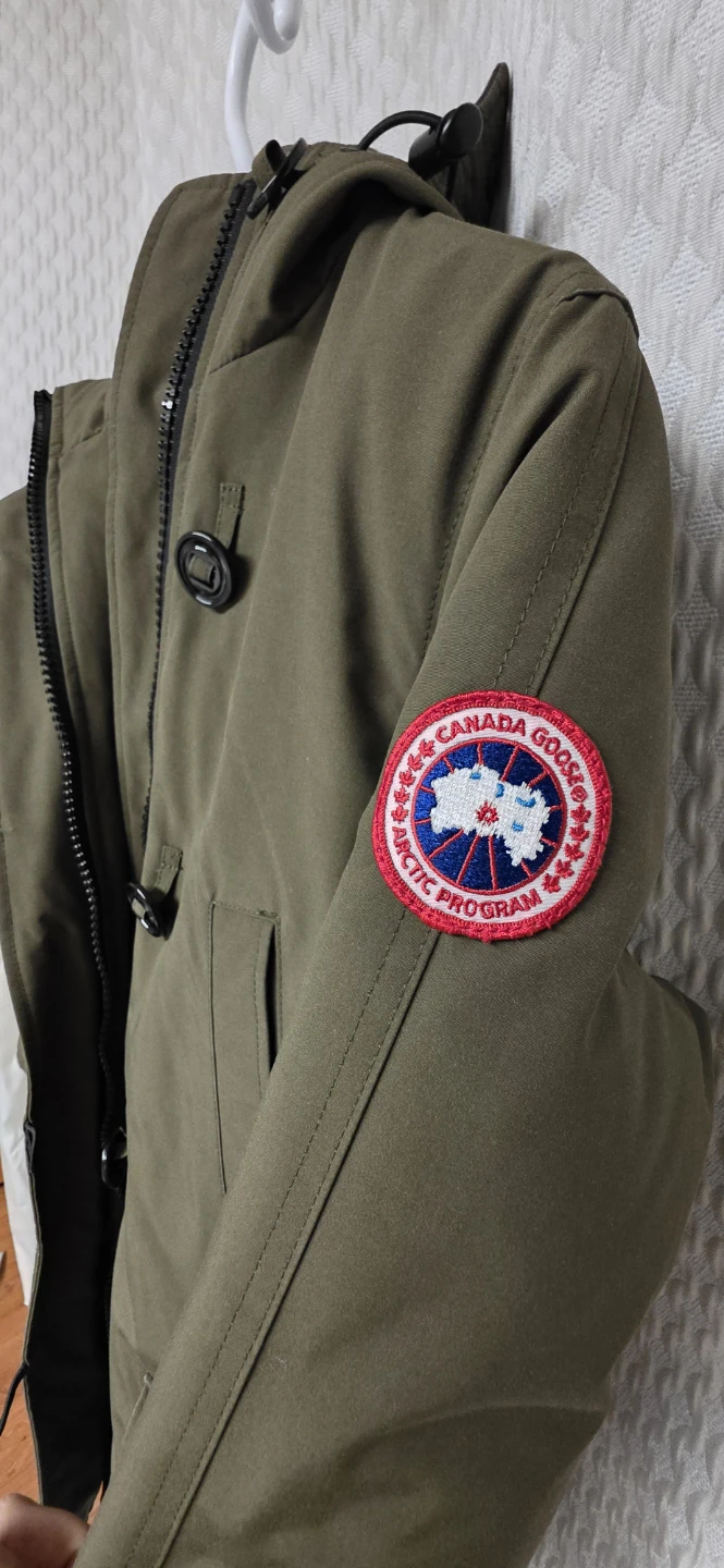 Canada Goose Women's Finnegan Parka Military Green XS/TP Parka - photo 2