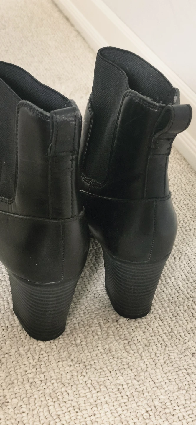 Clarks Black Leather Heeled Ankle Boots - photo 2