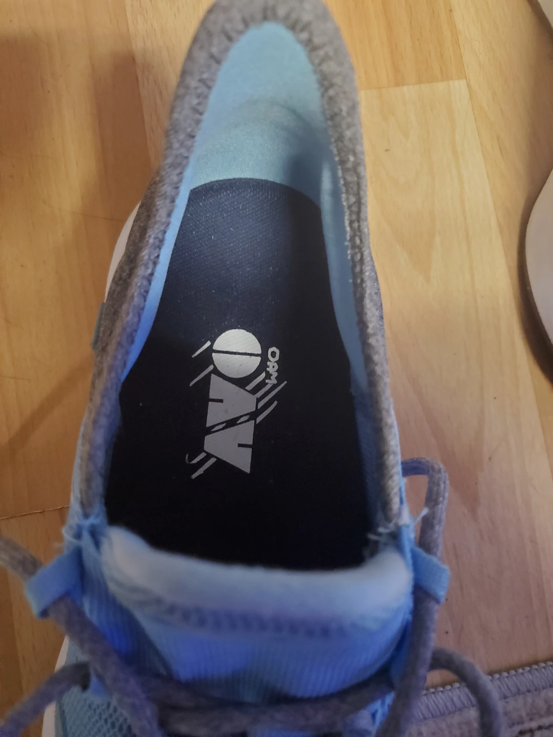 New Balance Women's Roav Running Shoes Size 7.5 - photo 2