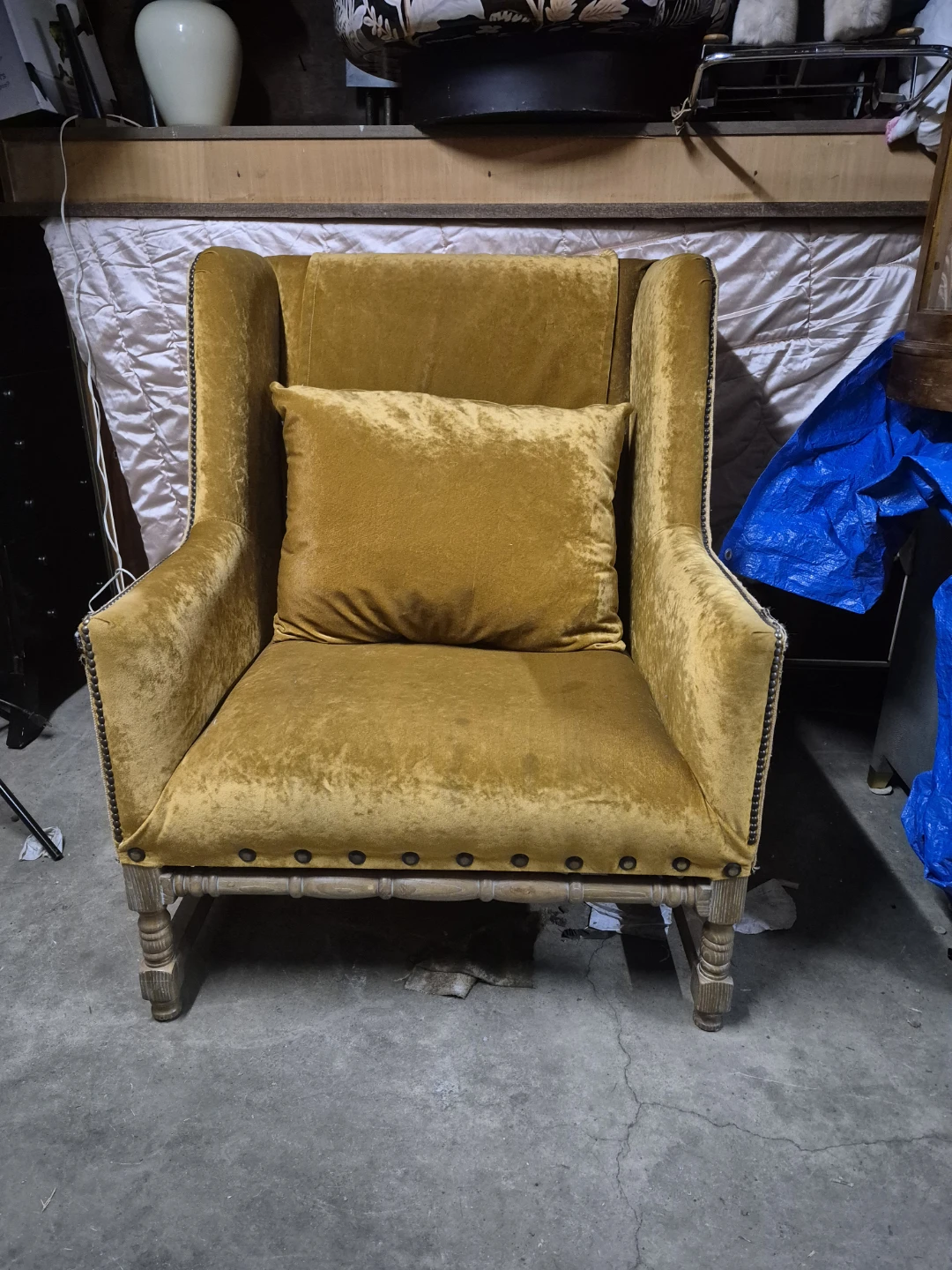 Gold Velvet Wingback Accent Chair with Pillow - photo 4