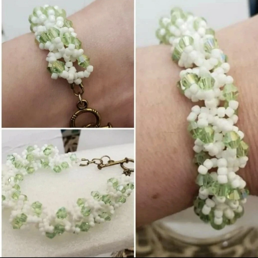 New White and Green Beaded Bracelet