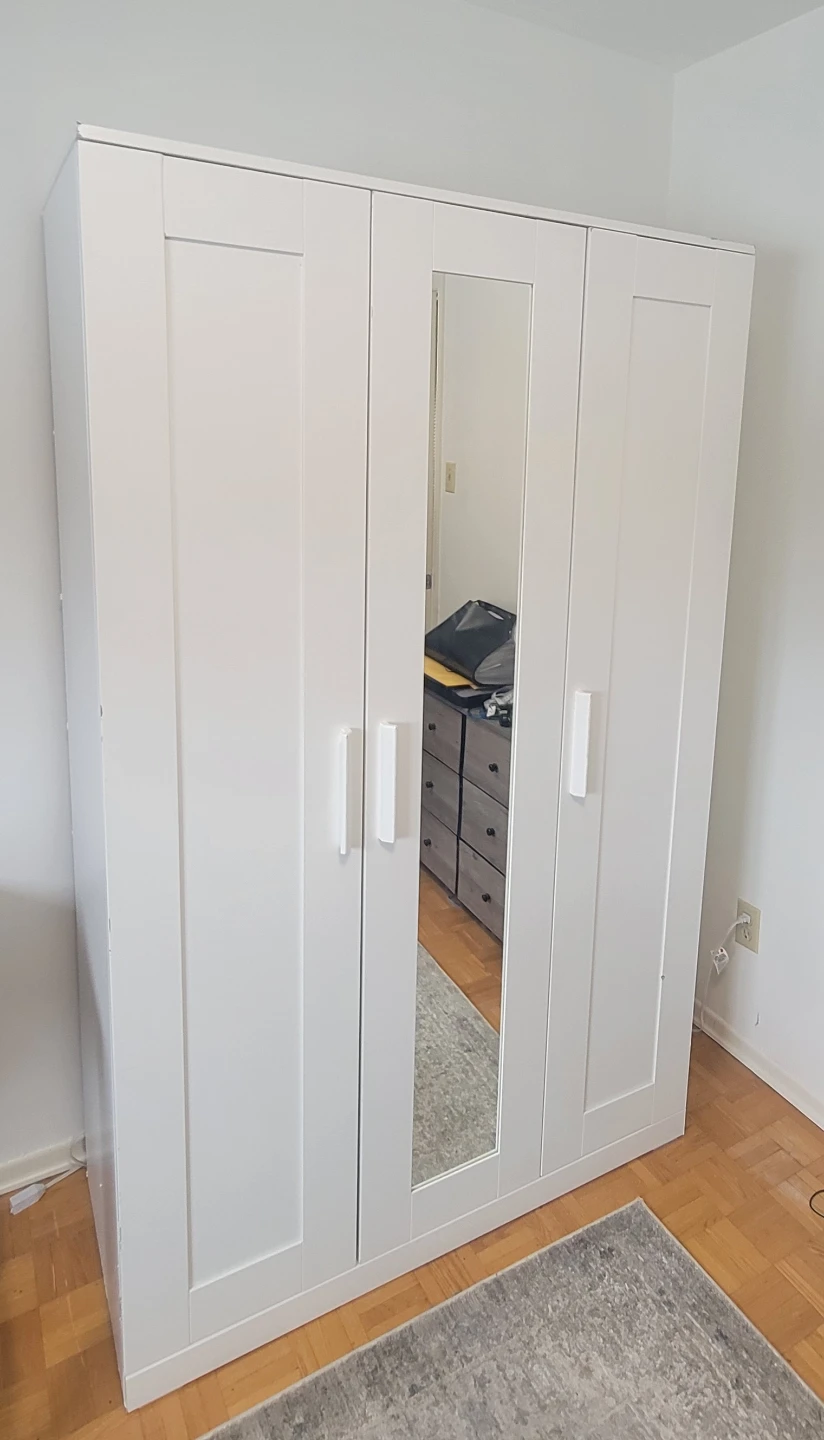 White Mirrored 3-Door Wardrobe