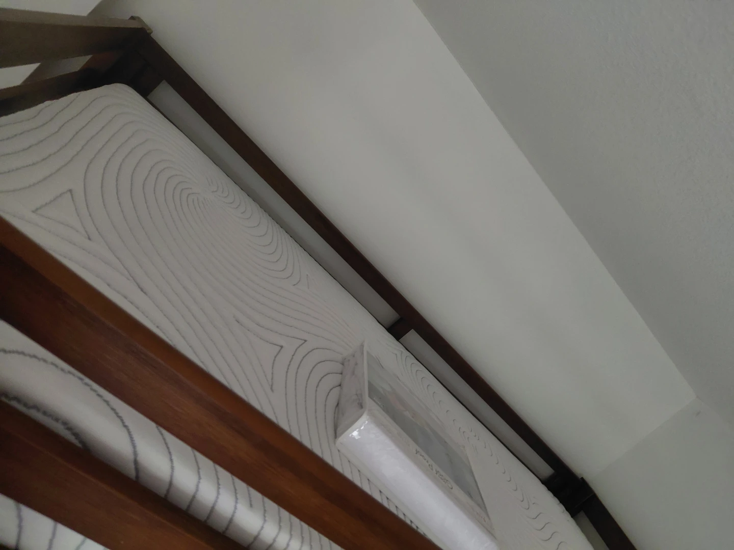 Bunk bed- twin over full with both mattresses included. - photo 2