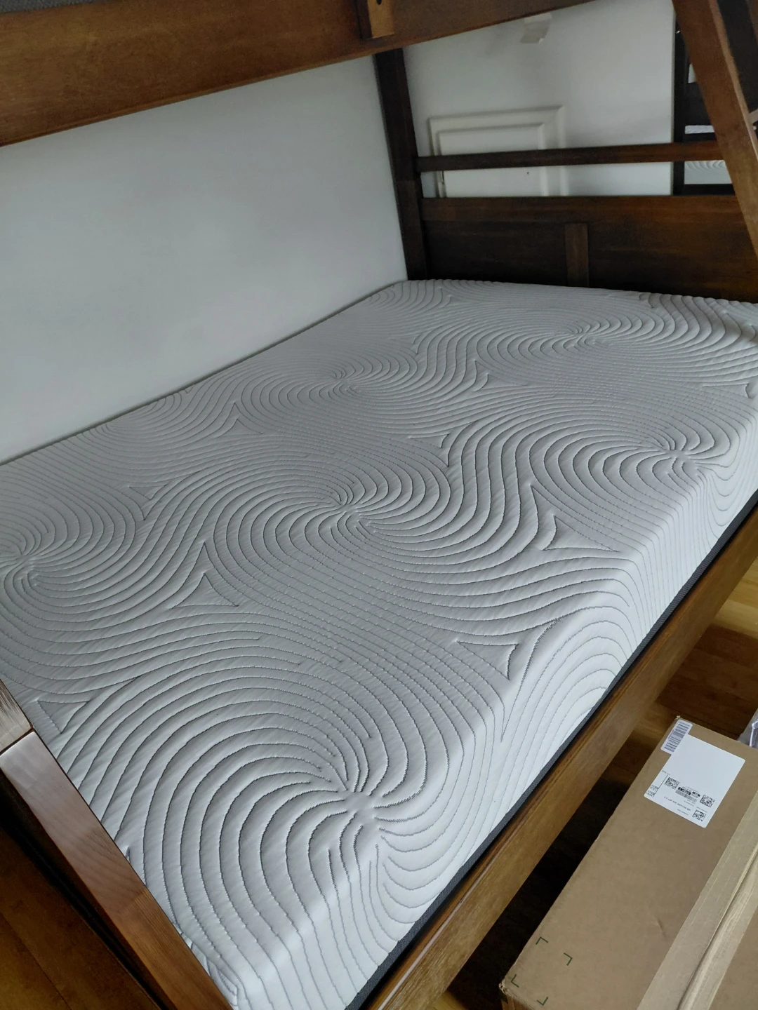 Bunk bed- twin over full with both mattresses included. - photo 3