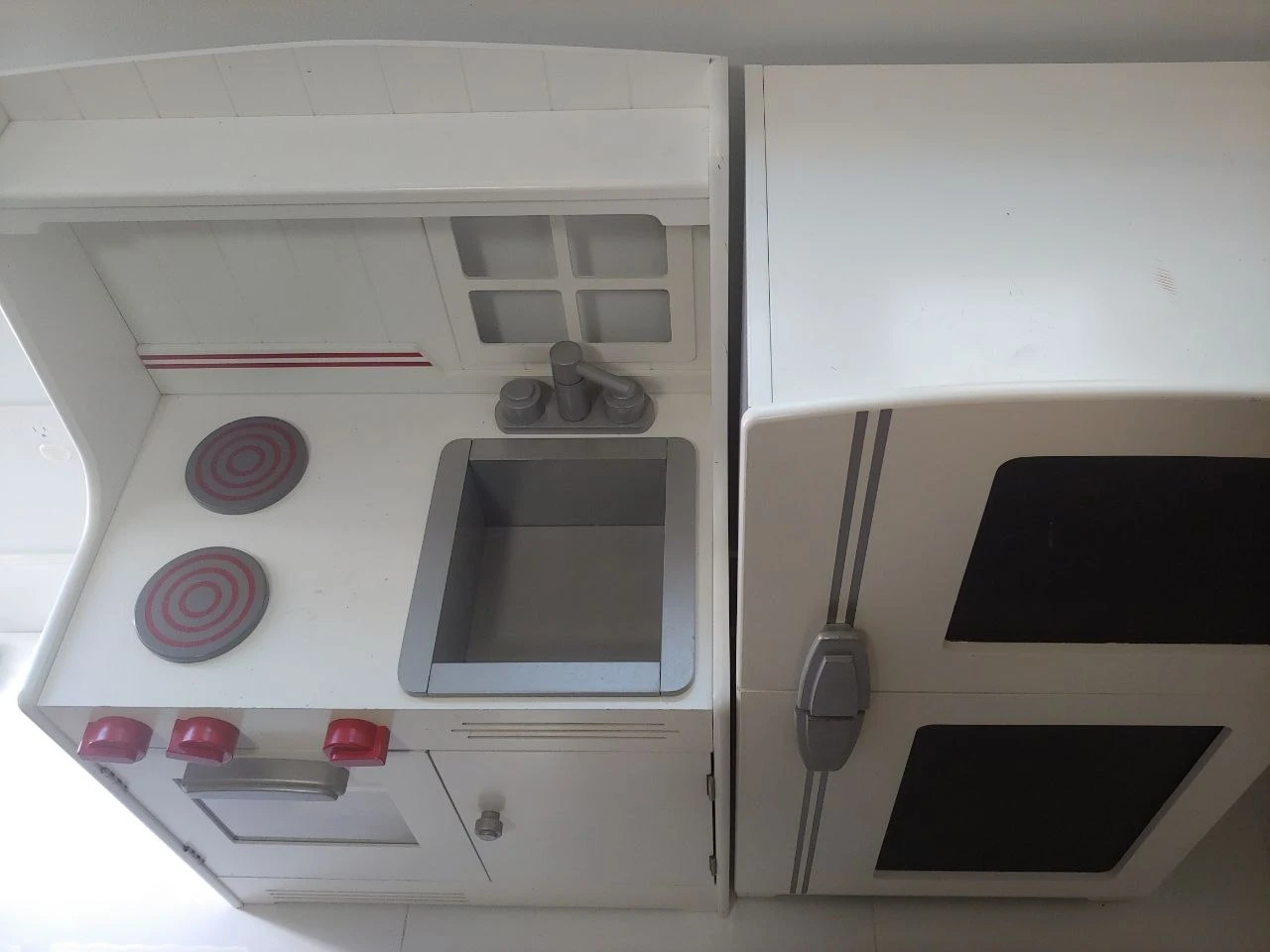 The Land of Nod White Play Kitchen with Refrigerator - photo 3