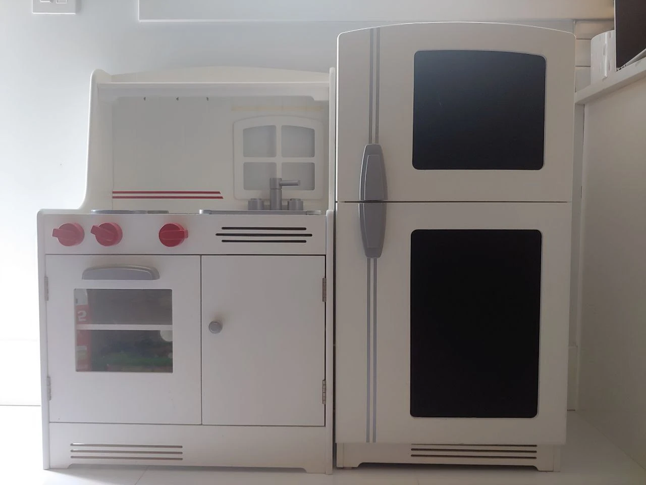 The Land of Nod White Play Kitchen with Refrigerator - photo 5