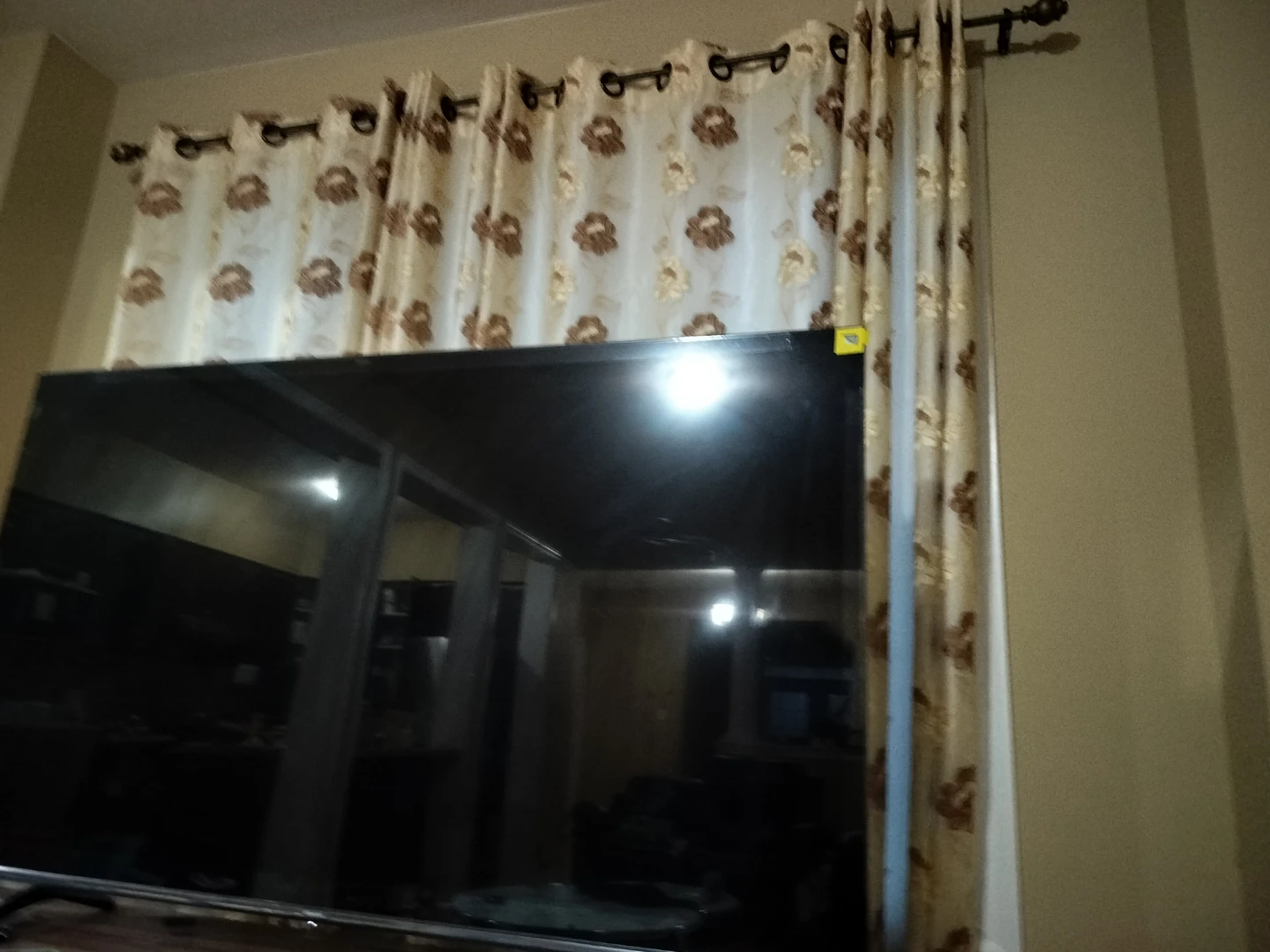 New Large Flat Screen TV 65 inch -broken screen - photo 2