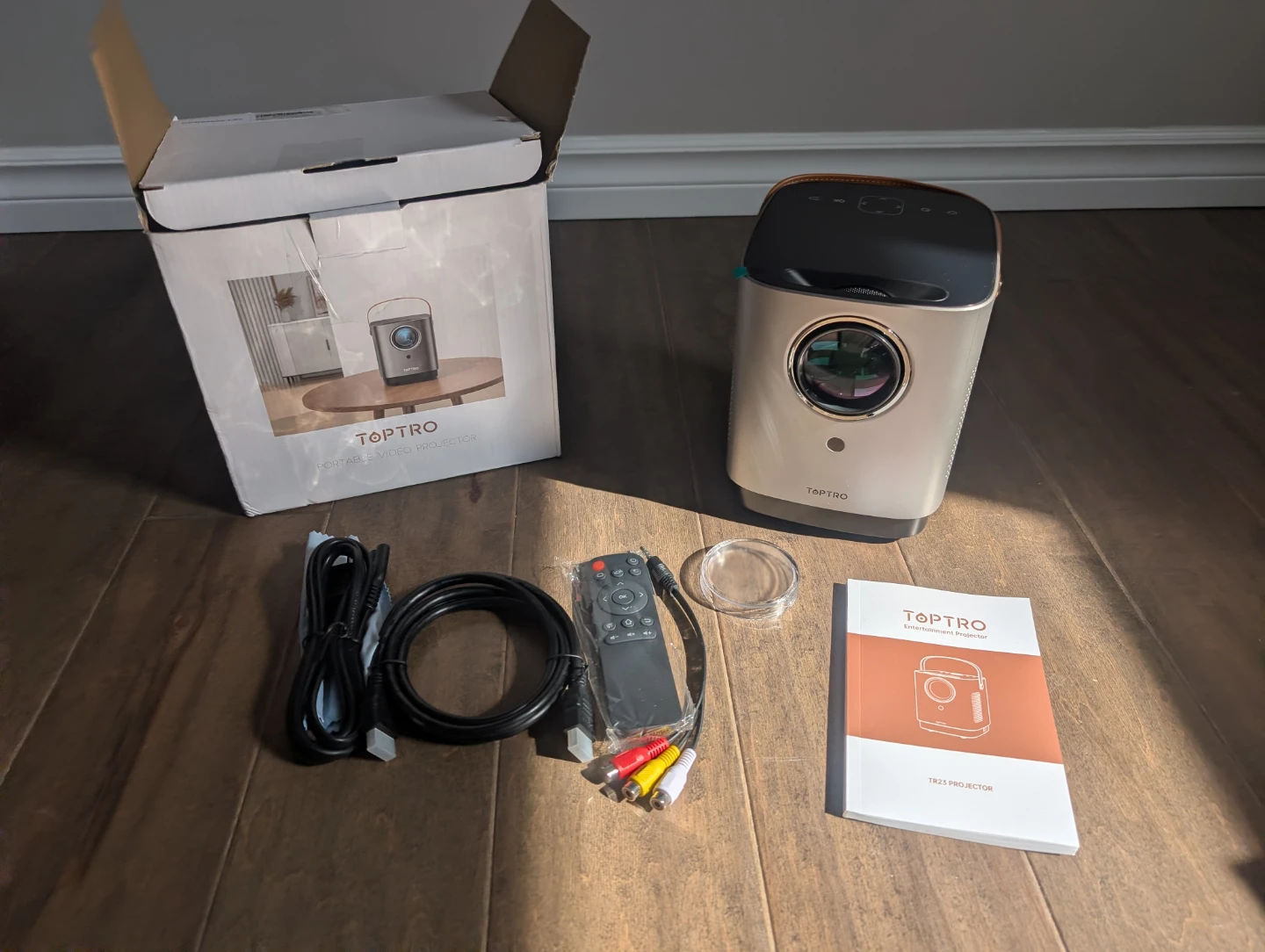 Brand New Wifi Bluetooth Projector For Sale - photo 2
